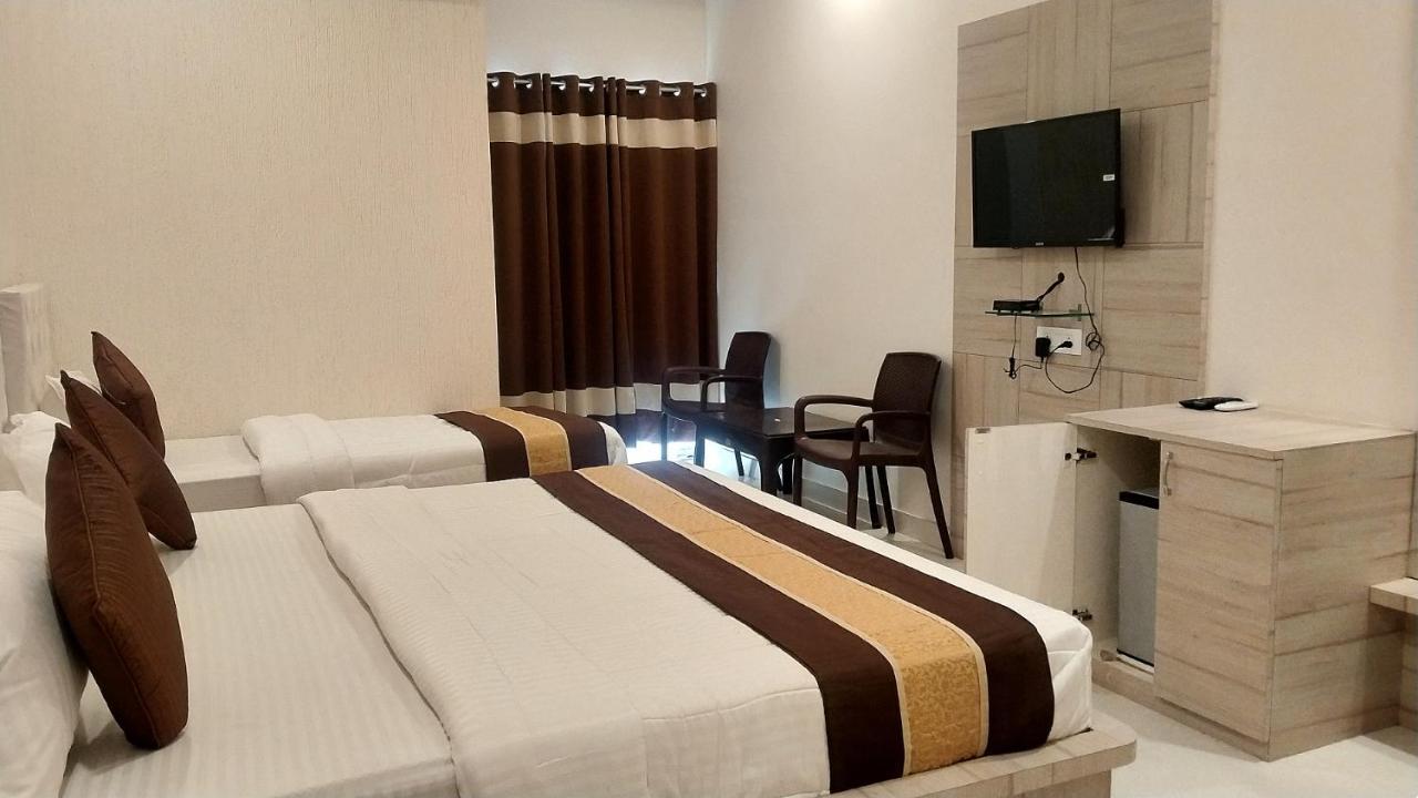 Hotel Namo Palace Kota  Ngoại thất bức ảnh
