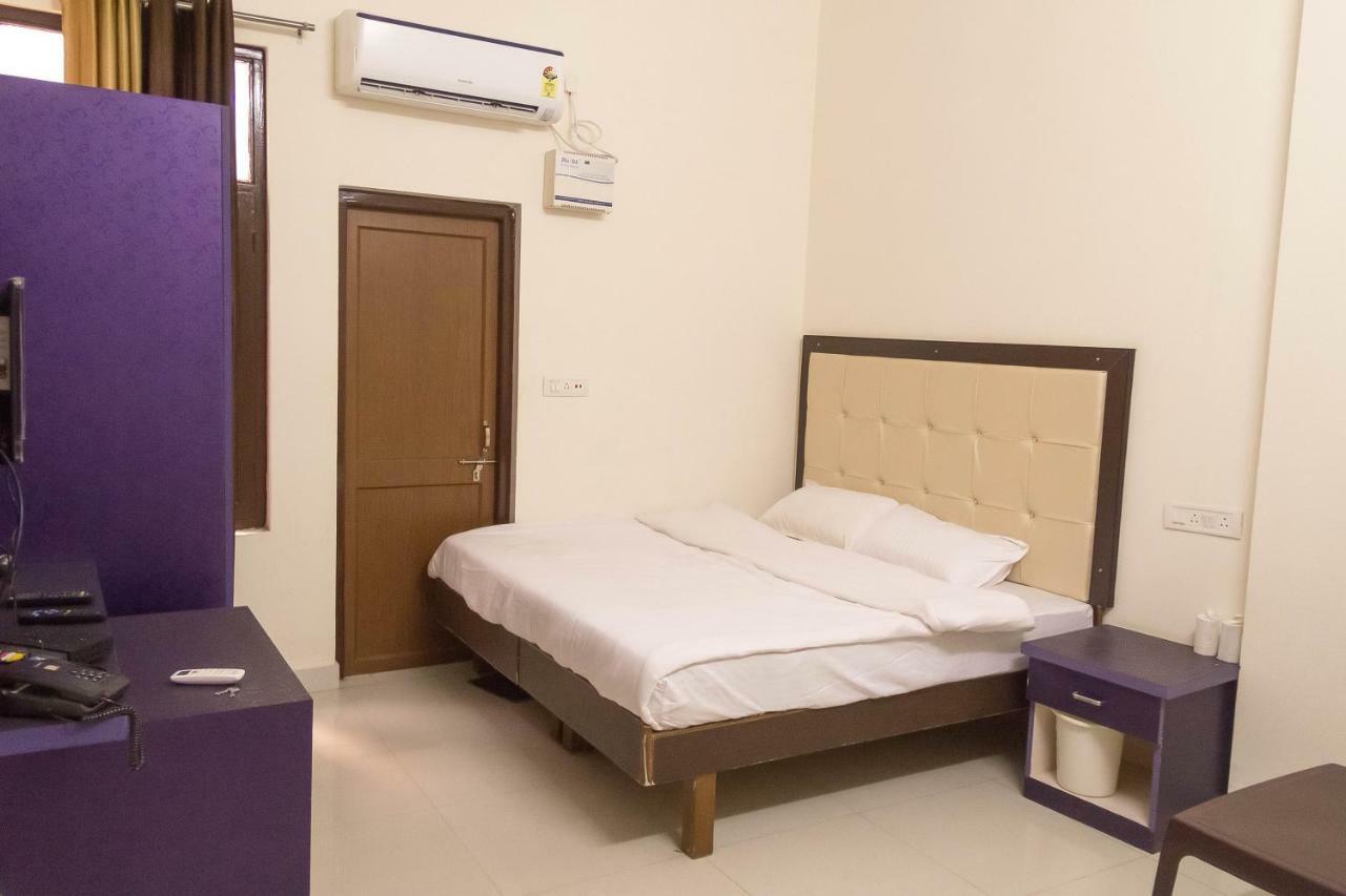 Hotel Namo Palace Kota  Ngoại thất bức ảnh